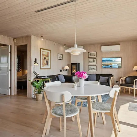 Sighbiorn - 150m To The Inlet By Interhome