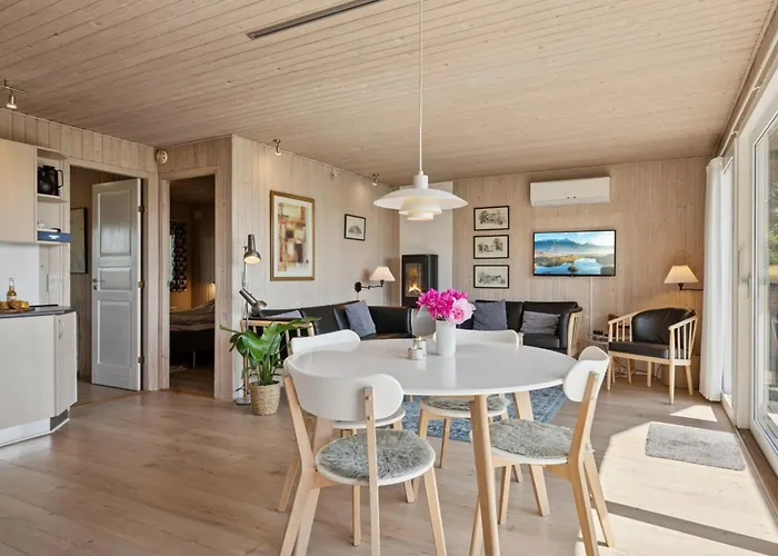 Sighbiorn - 150m To The Fjord By Interhome Børkop