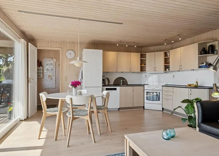 Sighbiorn - 150m To The Fjord By Interhome