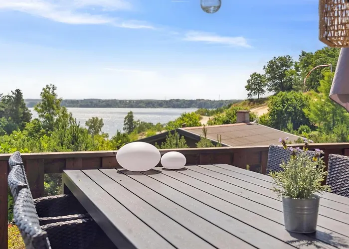 Sighbiorn - 150m To The Fjord By Interhome Feriehus *