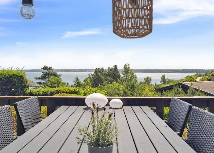 Sighbiorn - 150m To The Fjord By Interhome